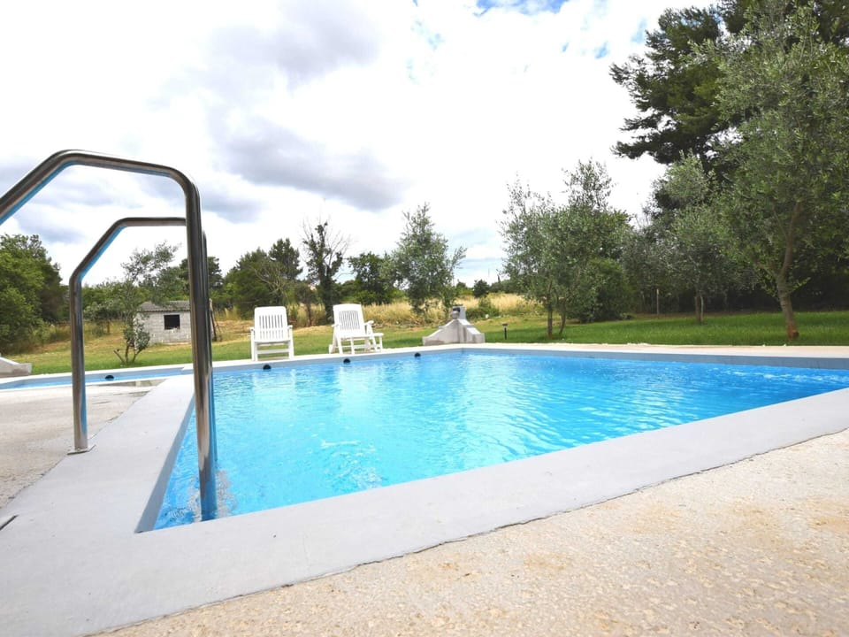 Apartment | Pool | Outdoor pool