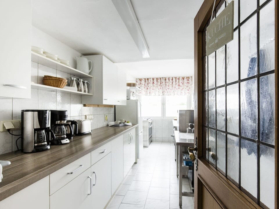 House | Private kitchen | Stovetop, coffee/tea maker, cookware/dishes/utensils