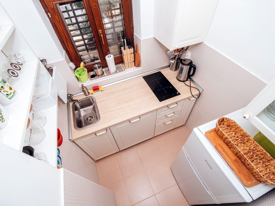 House | Private kitchen | Fridge, highchair, cookware/dishes/utensils