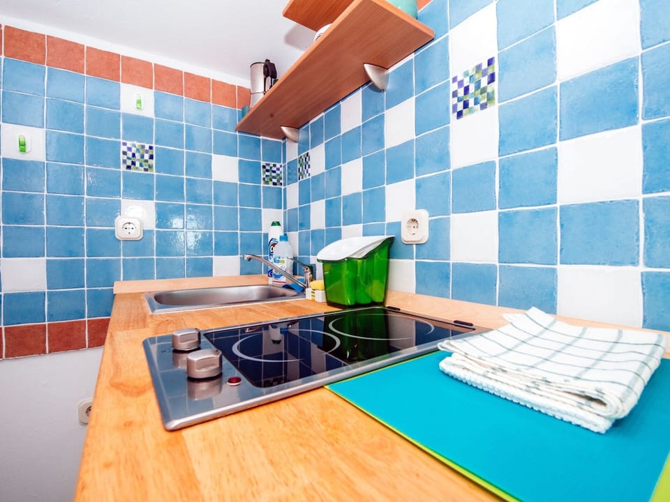 House | Private kitchen | Fridge, highchair, cookware/dishes/utensils