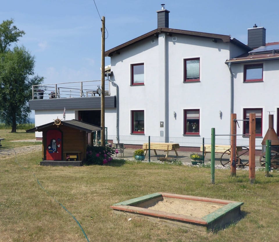 Apartment | Garden