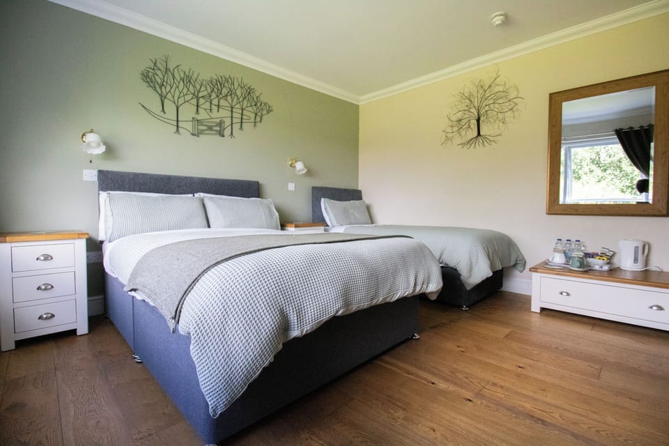 Family Room | Iron/ironing board, free WiFi, bed sheets