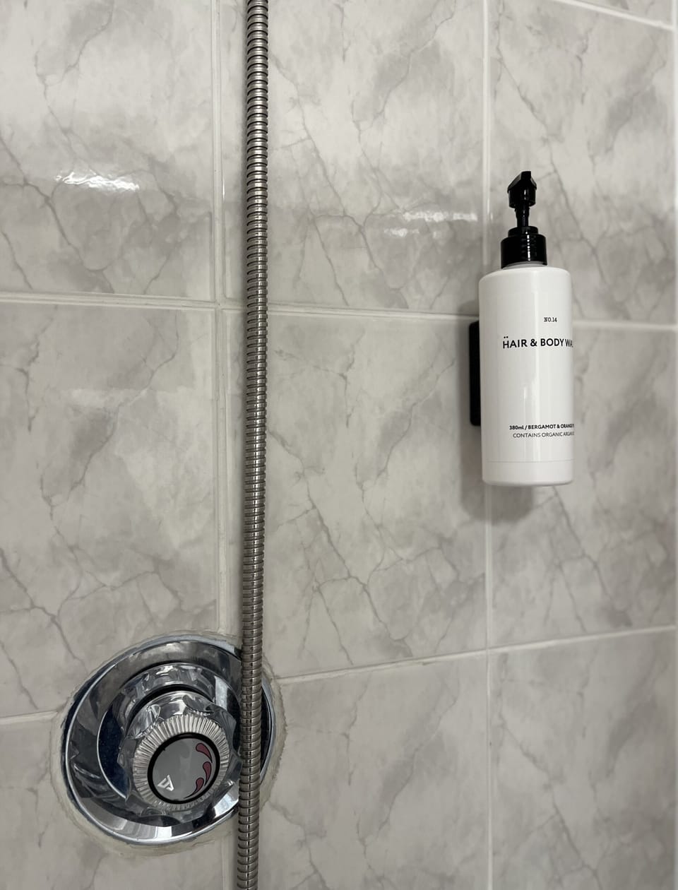 Single Room, 1 Twin Bed | Bathroom | Shower, towels