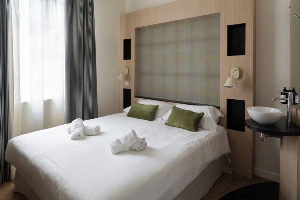 Double Room (Cosy) | Individually decorated, desk, free WiFi, bed sheets