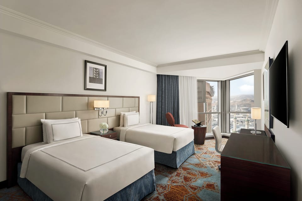 Classic Room, 2 Twin Beds (Haram Partial View) | Hypo-allergenic bedding, in-room safe, desk, blackout drapes