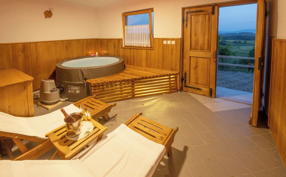 Private spa tub