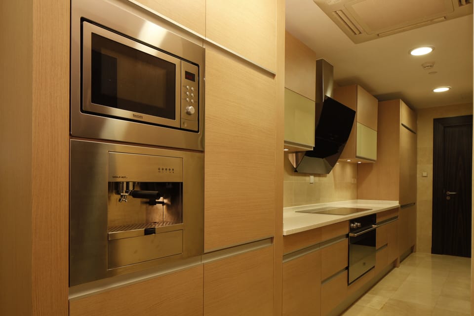 Minibar, in-room safe, desk, laptop workspace