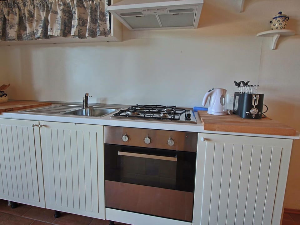 Cottage | Private kitchen | Highchair