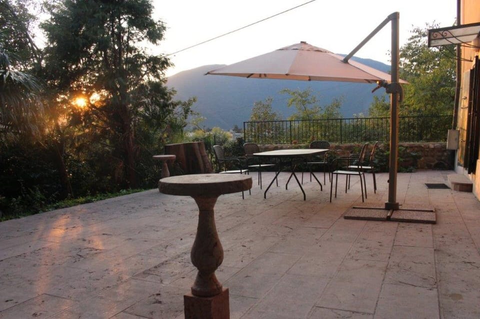 House | Balcony
