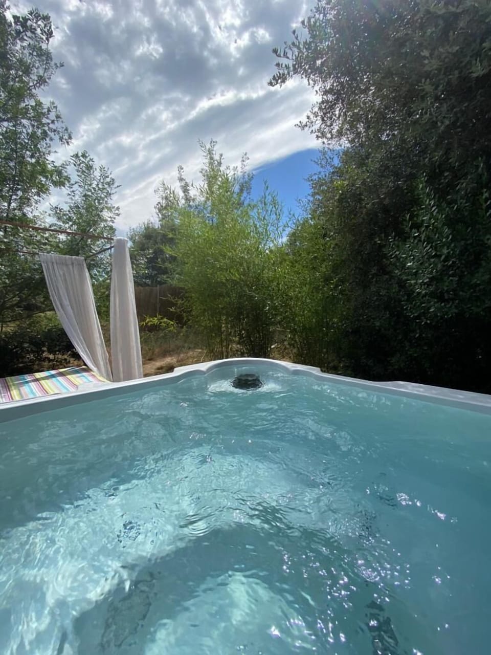 Le Mas Cabanids Treehouse in Le Boulou