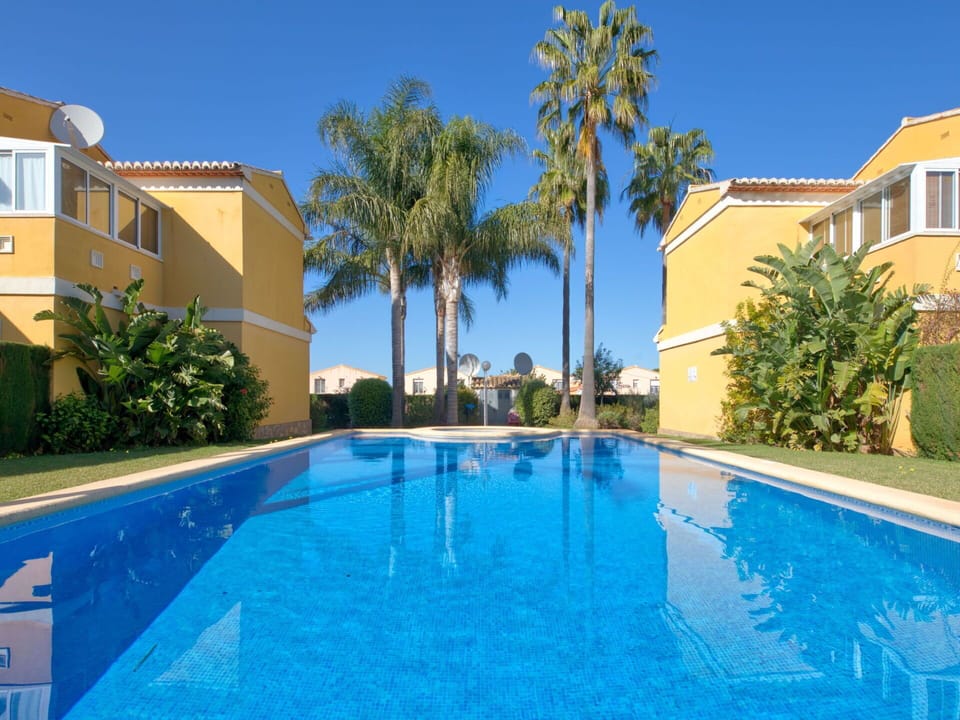Swimming Pool, Property, Real Estate, Building, Residential Area, Resort, House, Home, Apartment, Leisure