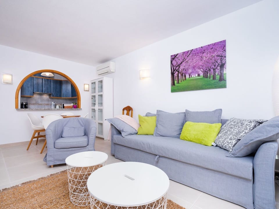 Living Room, Room, Furniture, Purple, Interior Design, Property, Green, Violet, Wall, Yellow