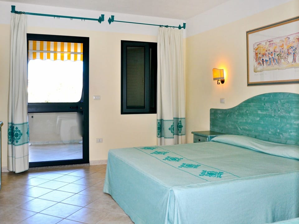 Bedroom, Room, Property, Furniture, Bed, Bed Sheet, Building, Interior Design, Suite, Turquoise