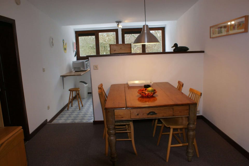 Apartment | Living room | DVD player