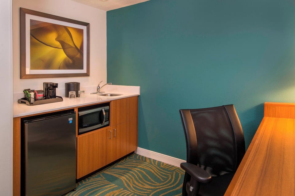 Fridge, microwave, coffee/tea maker