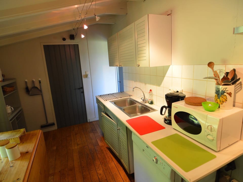 Chalet | Private kitchen | Stovetop, highchair