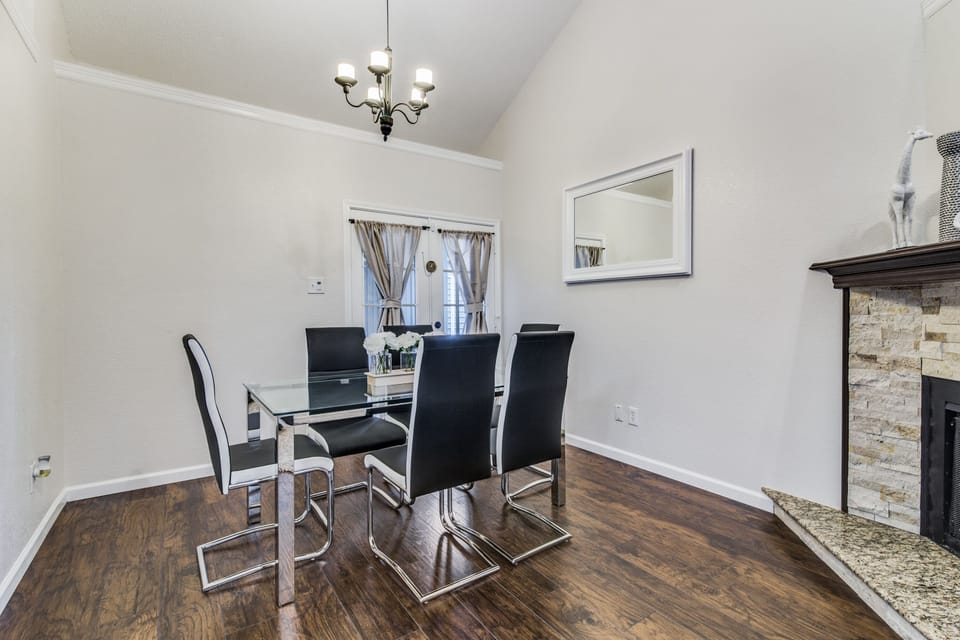 Modern dining table seats 6 comfortably. 