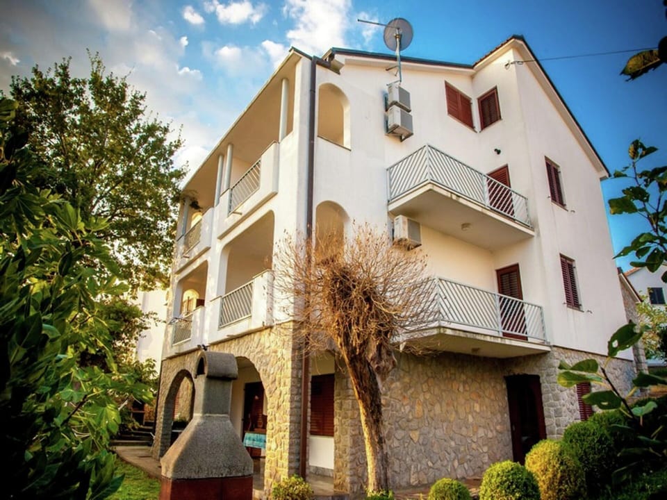 Apartment With Terrace, Sea View, Pool & Outdoor Kitchen Apartment in Primorje-Gorski Kotar County