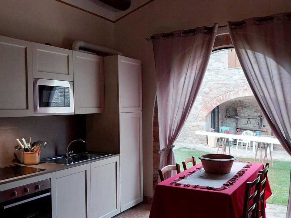 Cottage | Private kitchen | Highchair