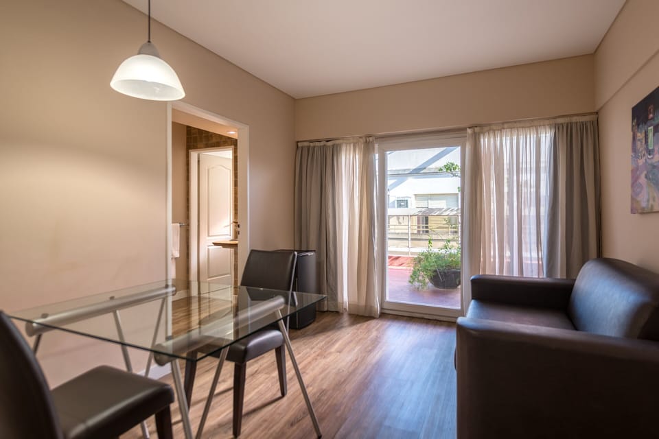 Suite | Minibar, in-room safe, desk, soundproofing