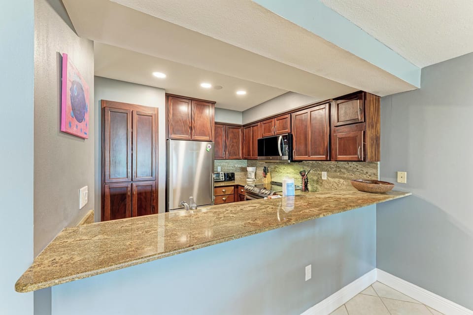 Hidden Cove 3 Kitchen (1)