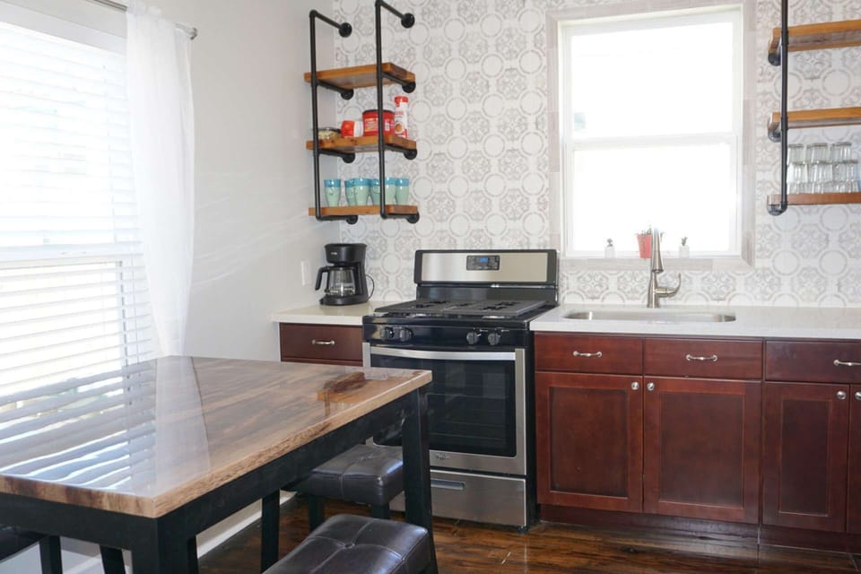 Fully stocked kitchen to take care of all your cooking needs