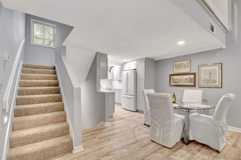 Dining/kitchen