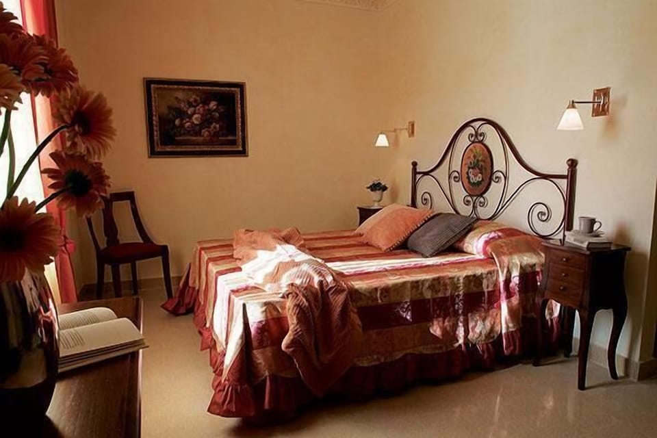 Deluxe Double or Twin Room | 5 bedrooms, Egyptian cotton sheets, premium bedding, in-room safe