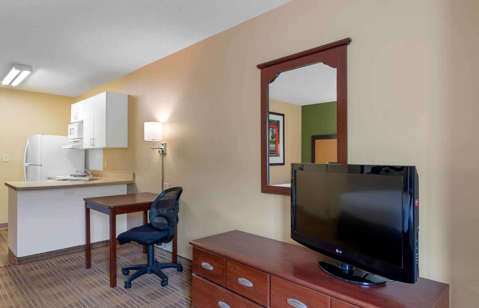 Studio, 2 Double Beds, Non Smoking | Premium bedding, desk, laptop workspace, iron/ironing board