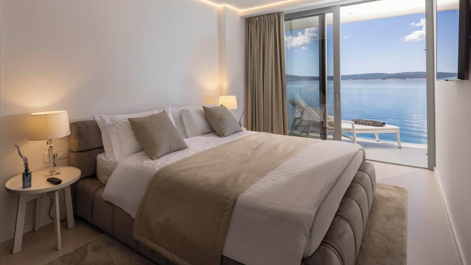 Executive Apartment, 2 Bedrooms, Sea View | Premium bedding, minibar, in-room safe, desk
