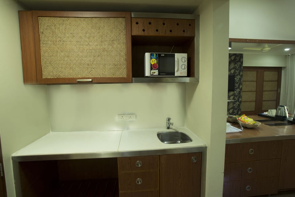 Executive Suite | In-room dining