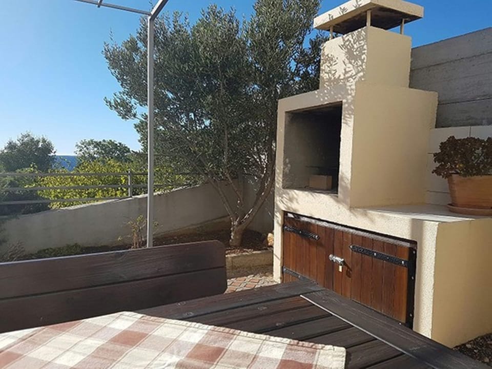 Apartment | Outdoor dining