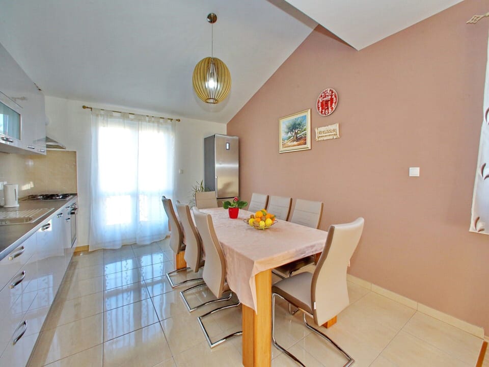 Apartment | Dining
