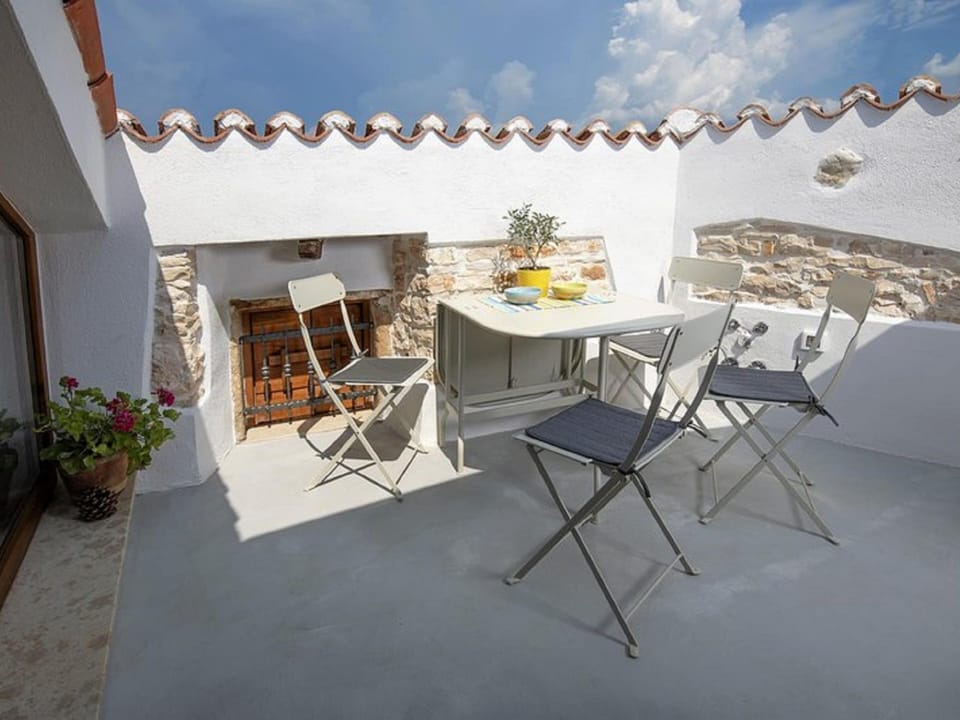 House | Dining