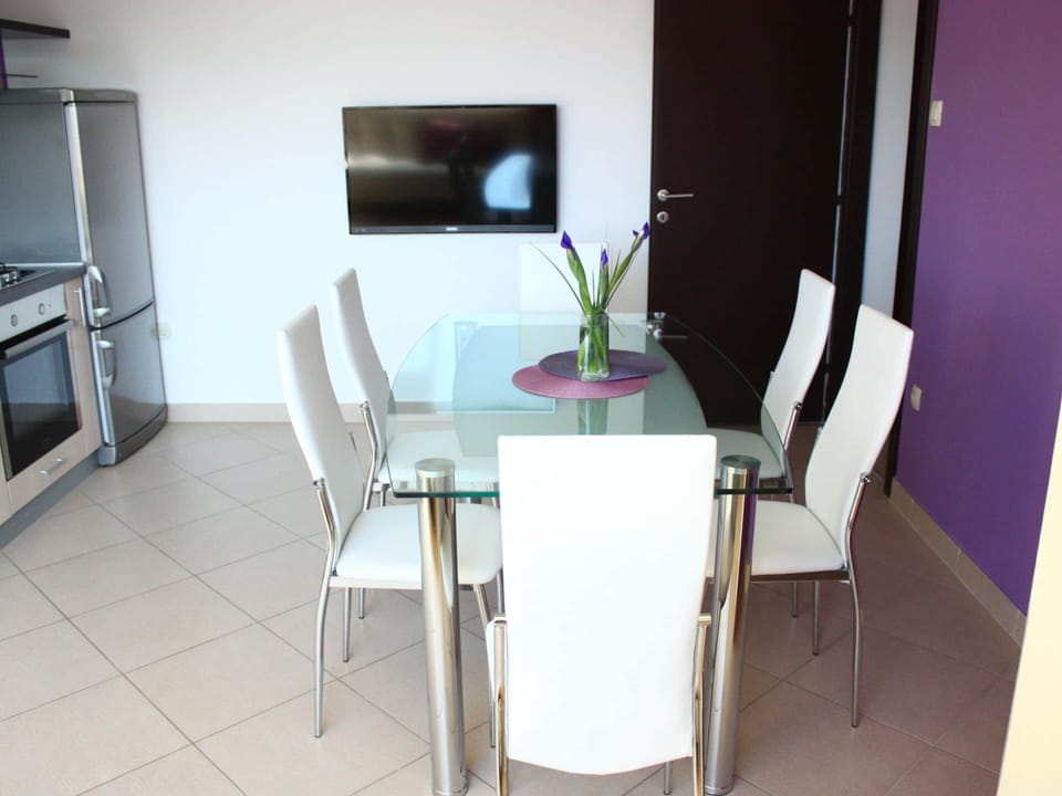 Villa | Dining