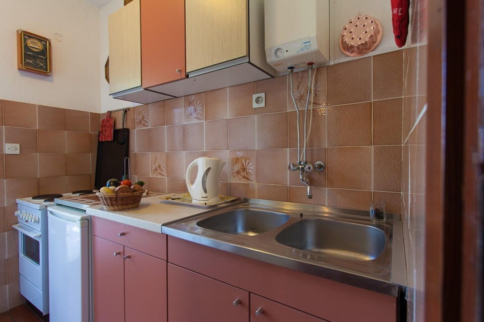 Apartment | Private kitchen | Electric kettle