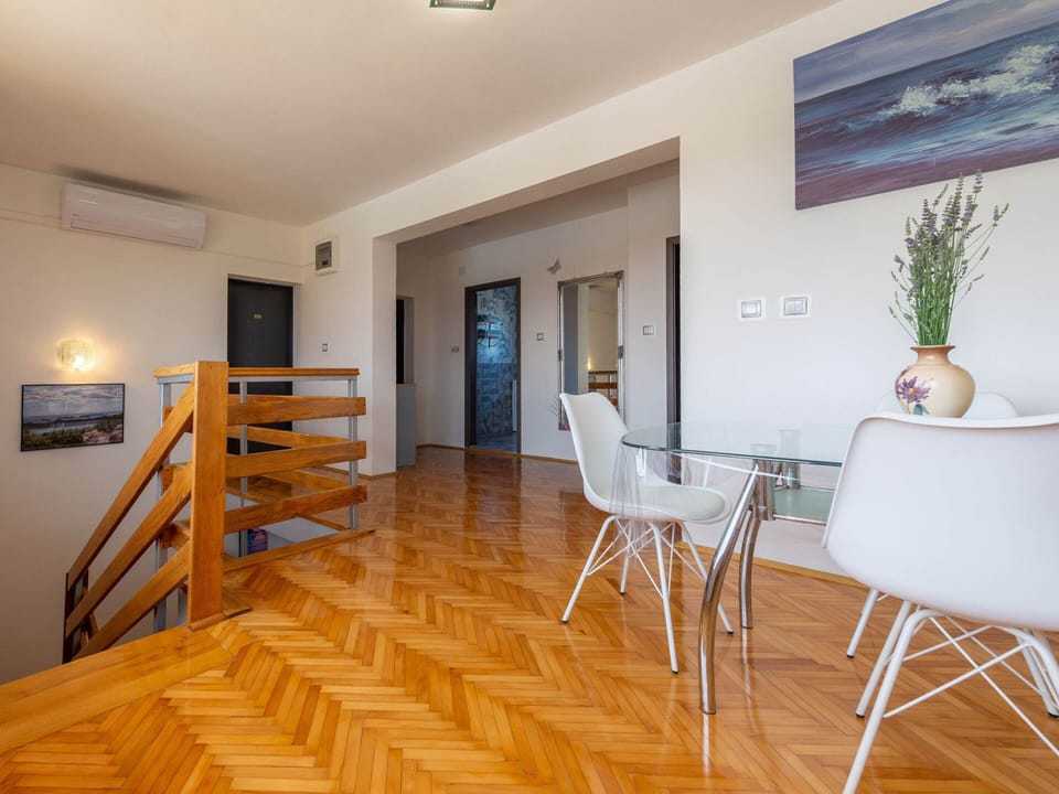House | Interior detail