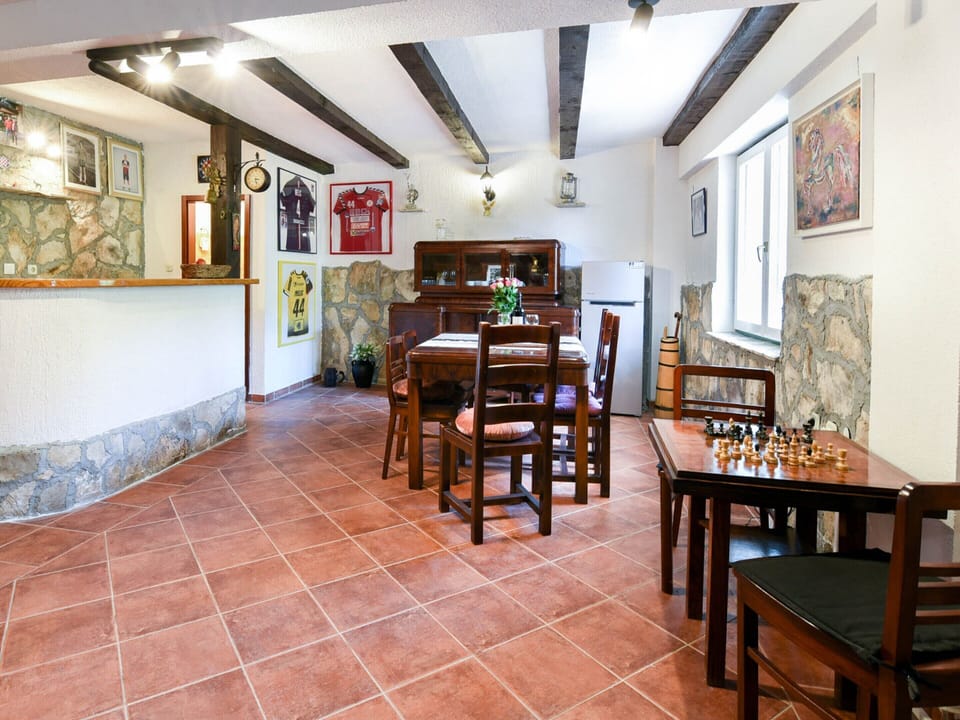 House | Dining