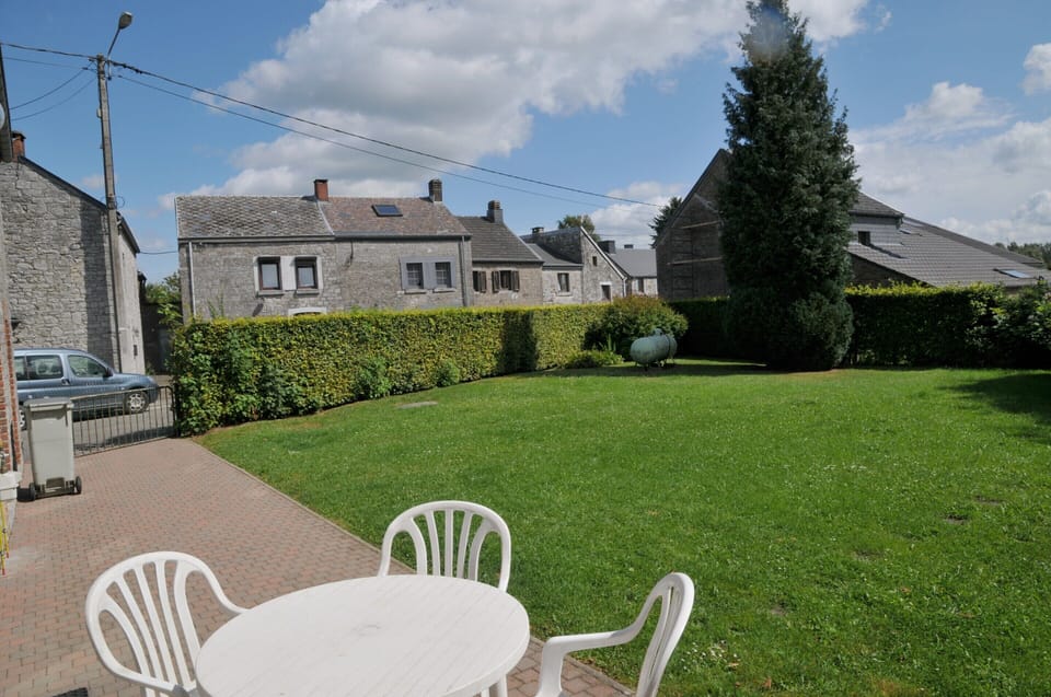House | Outdoor dining