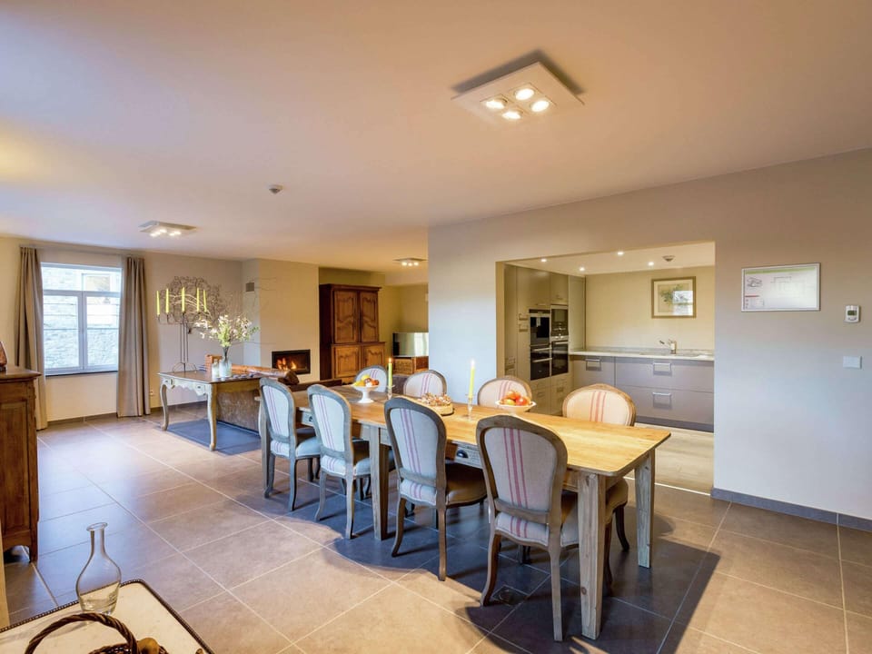 House | Dining