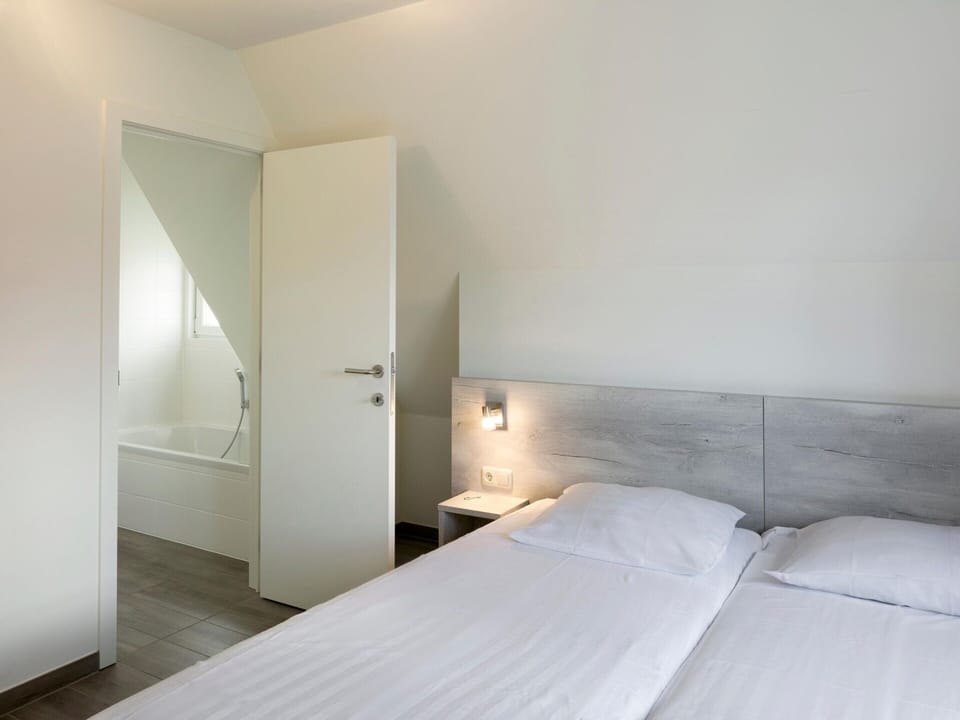 Villa, two Bathrooms and a Washing Machine, Near Ostend Villa in Bredene