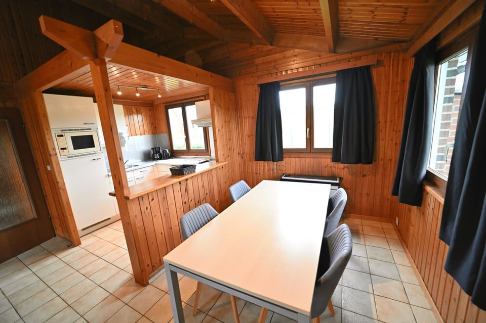Chalet | Dining