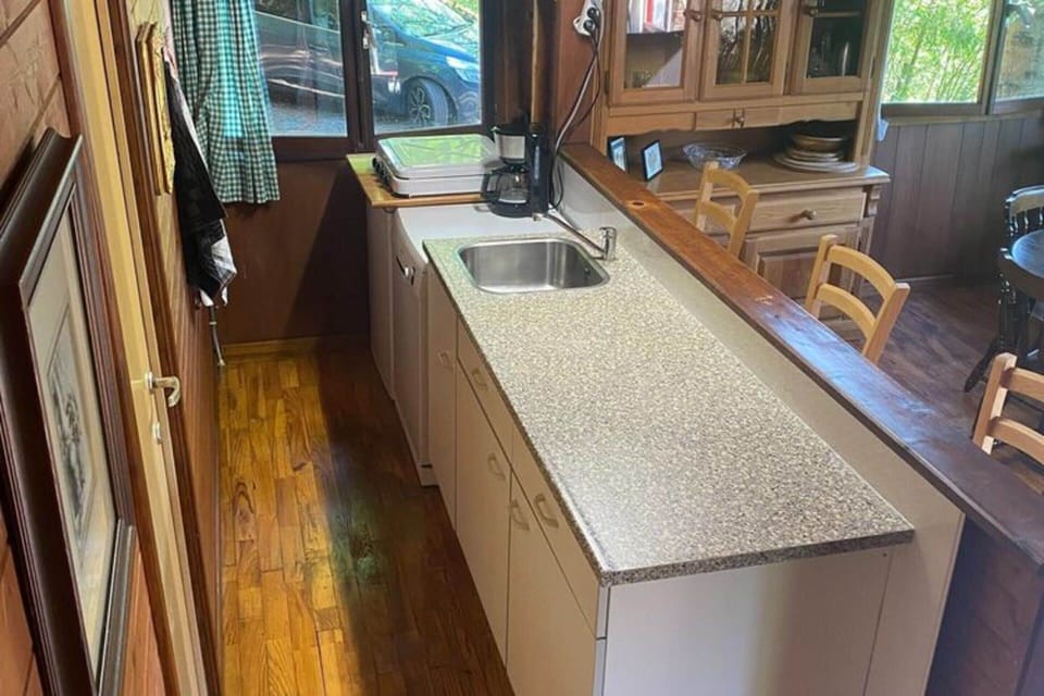 Chalet | Private kitchen | Stovetop, dishwasher