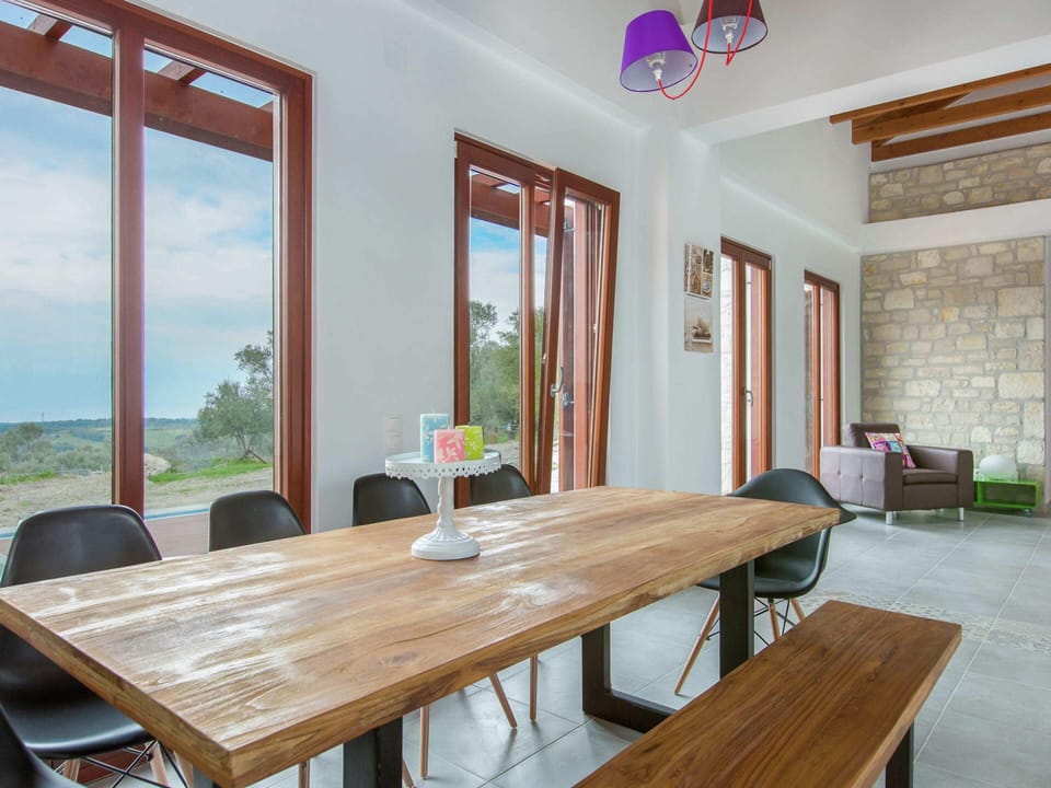 Villa | Dining