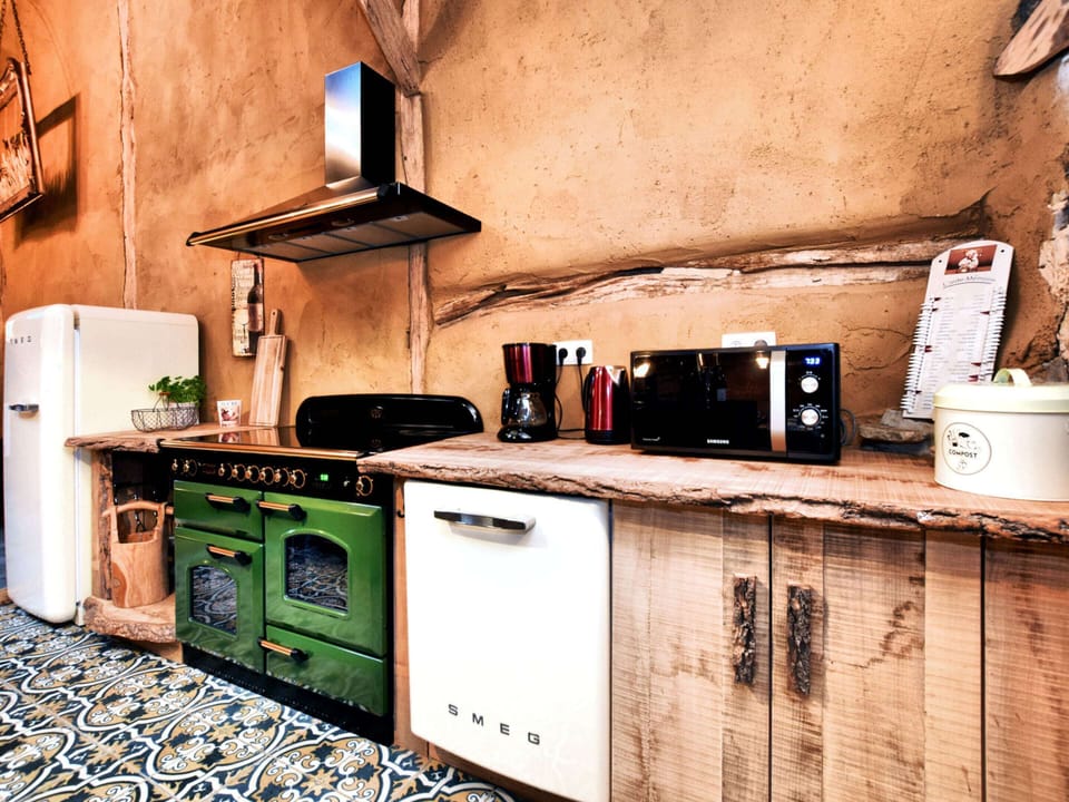 House | Private kitchen | Stovetop, highchair