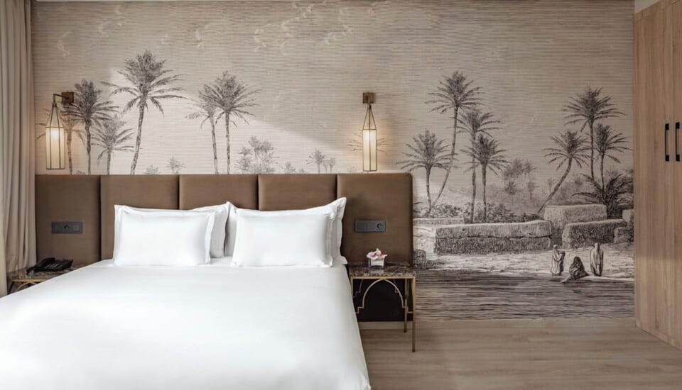 Superior Double Room | Minibar, in-room safe, blackout drapes, soundproofing