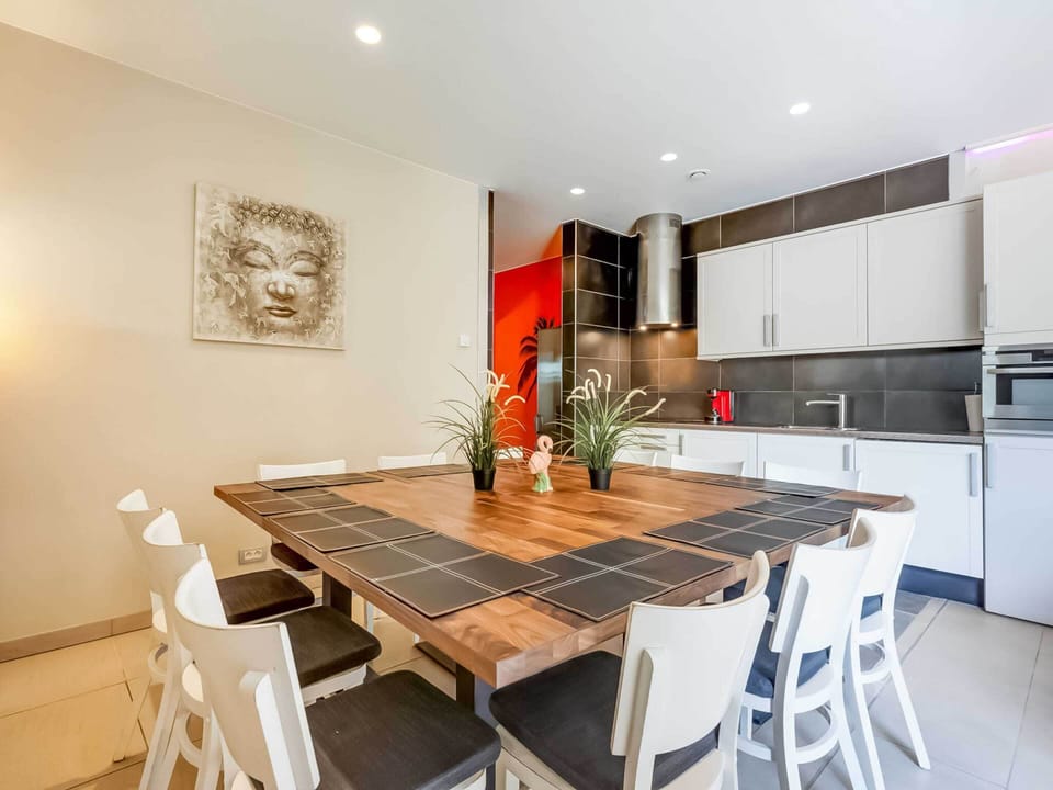 House | Dining
