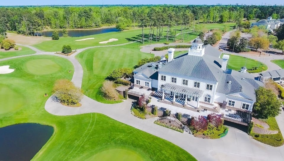 Main clubhouse with bar, restaurant &  golf pro shop.