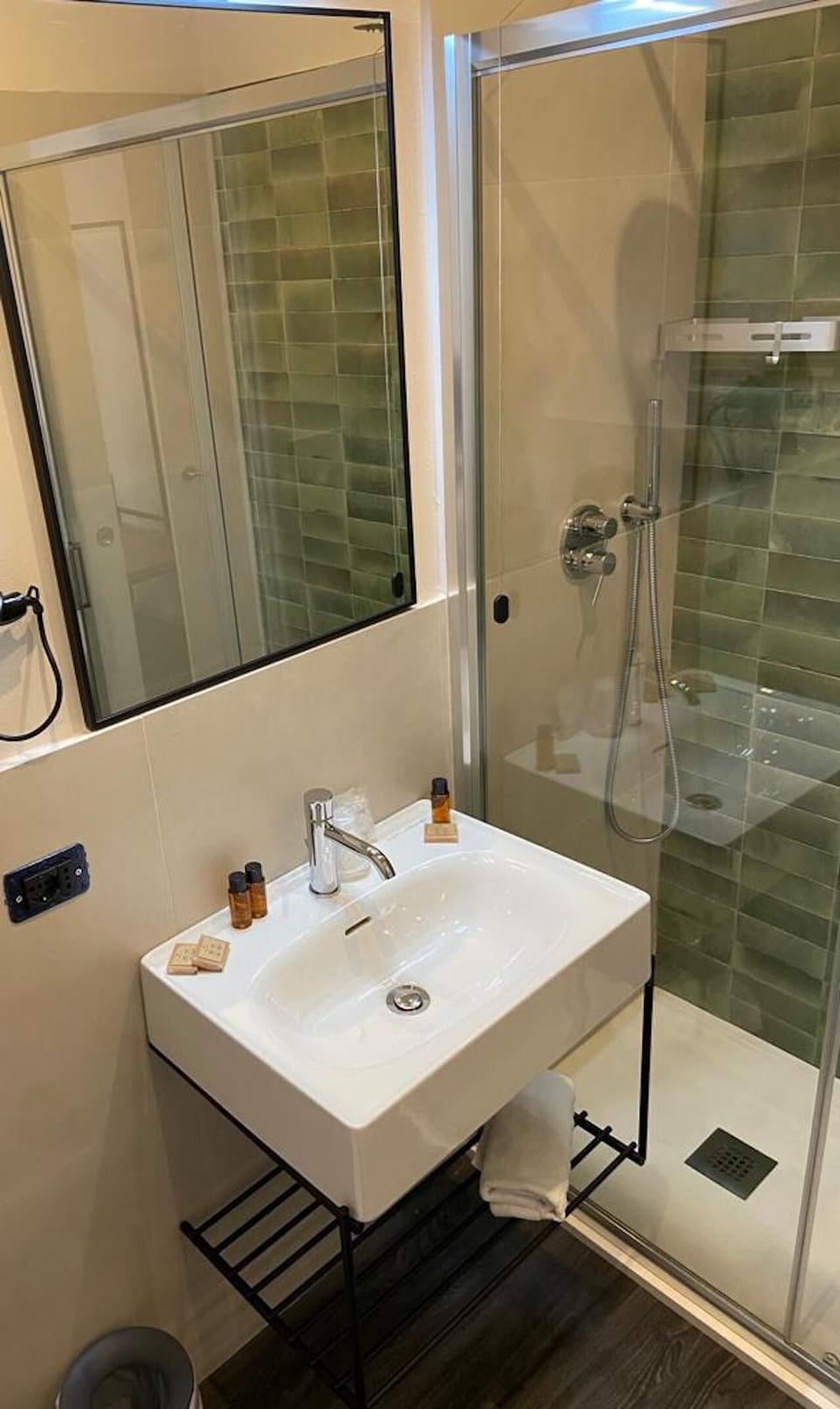 Room amenity