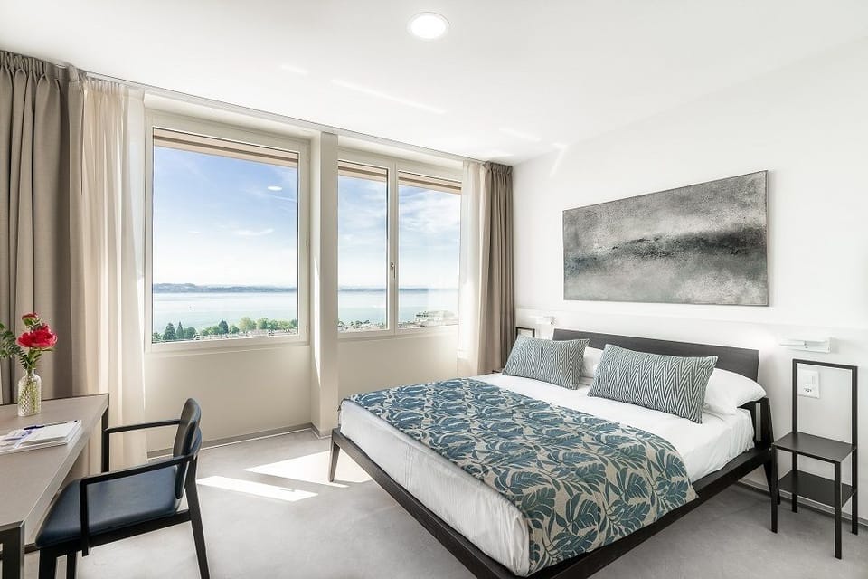 Double Room Lac (Annexe) | In-room safe, desk, soundproofing, free cribs/infant beds